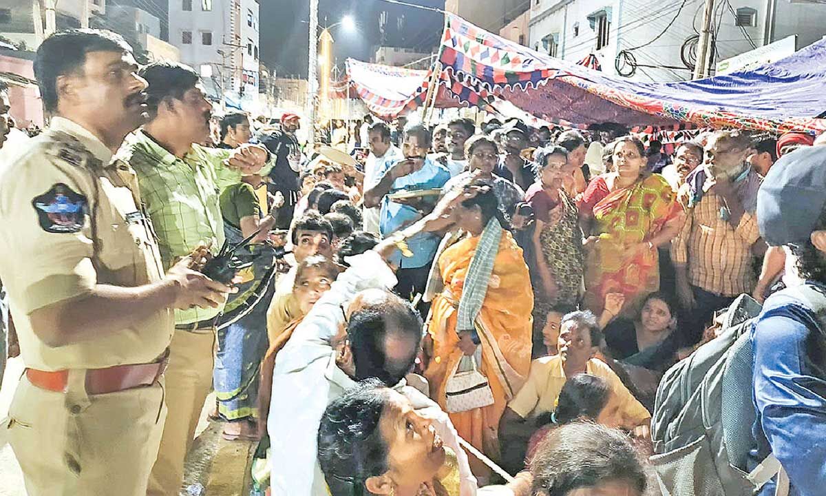 Bousculade de Tirupati : six morts dans une course symbolique pour le darshan de Vaikunta Ekadasi