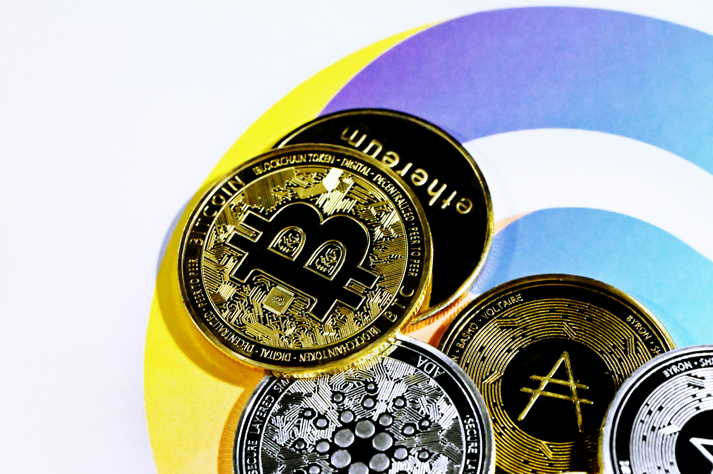 6 Altcoins, die laut Krypto-Nutzern unterbewertet sein könnten