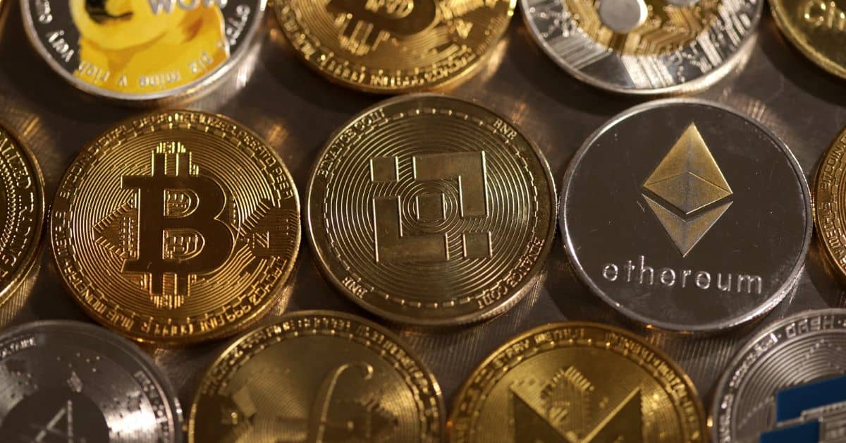 Einbruch des Kryptomarktes: XRP, SOL, DOGE und ADA verzeichnen zweistellige Verluste, da Bitcoin unter 100.000 US-Dollar fällt