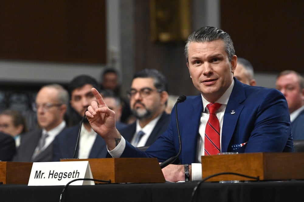 Pete Hegseth apporte des titres de crypto-monnaie au meilleur post du Pentagone