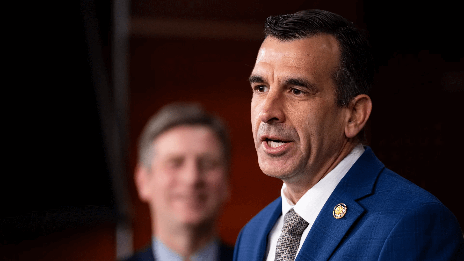 Sam Liccardo stellt das moderne Gesetz über die Emoluments and Fehlverhaltens (MEME) vor