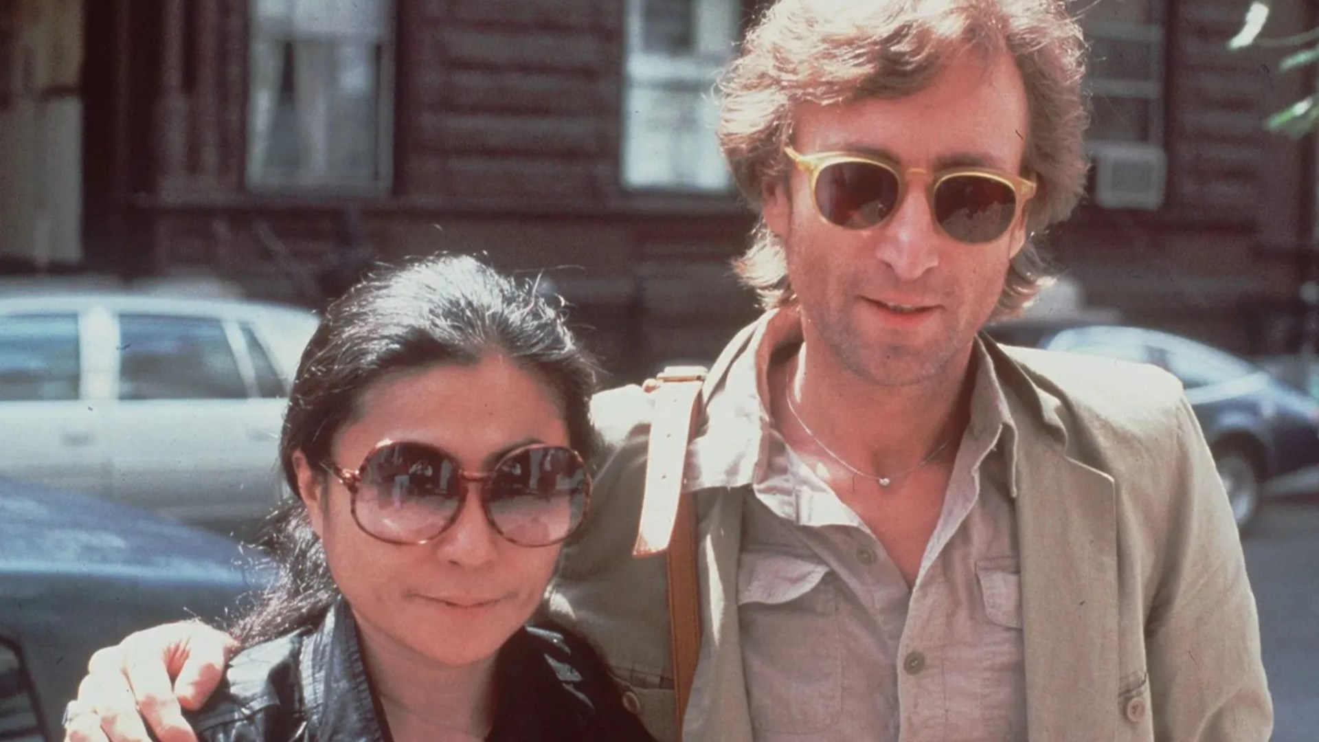 John Lennon mortalisierte an einer Münze, um seinen 85. Geburtstag zu markieren