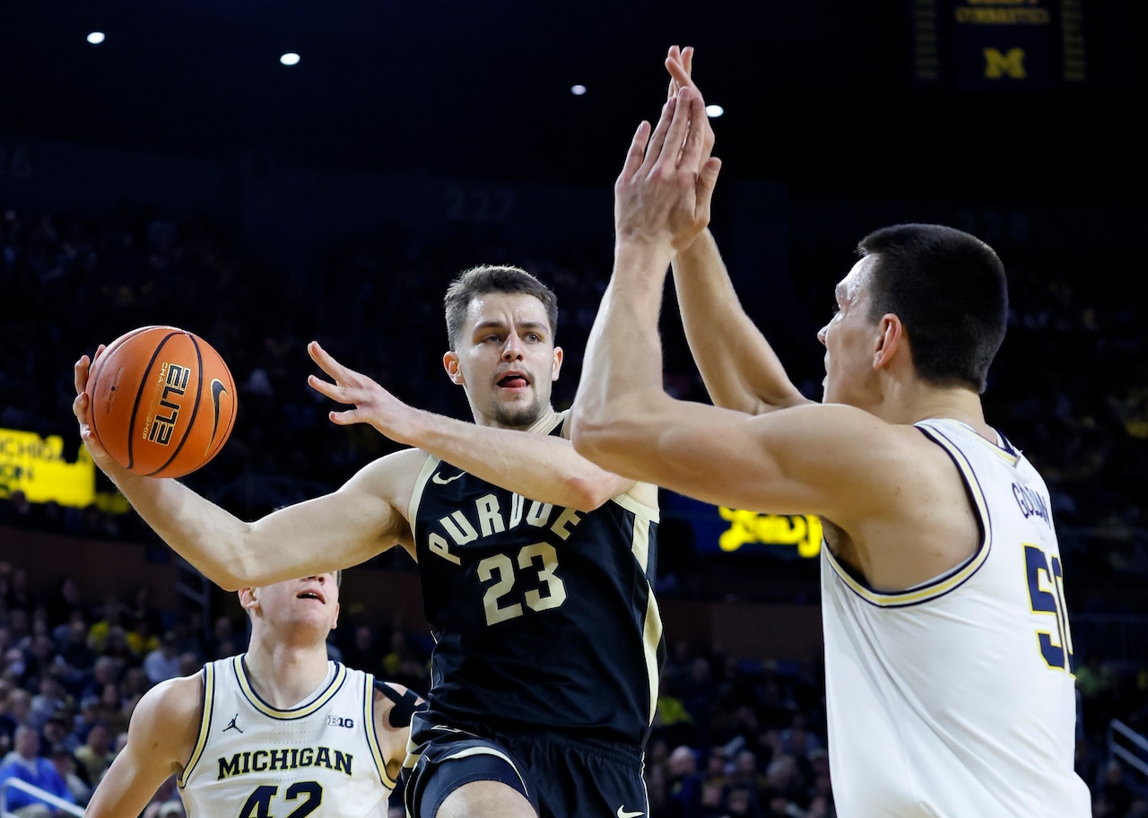 Purdue affrontera le Michigan lors d'un match de basket-ball universitaire à Gainbridge Fieldhouse vendredi